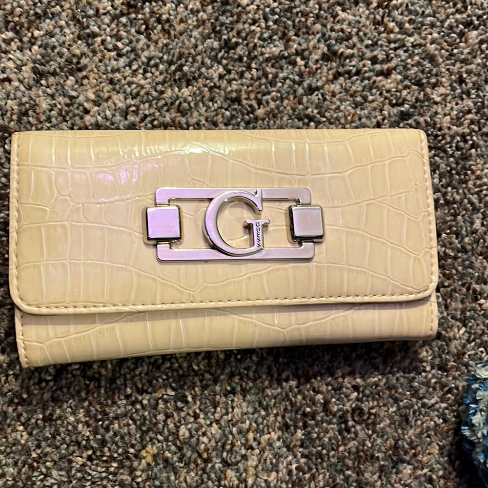Guess wallet